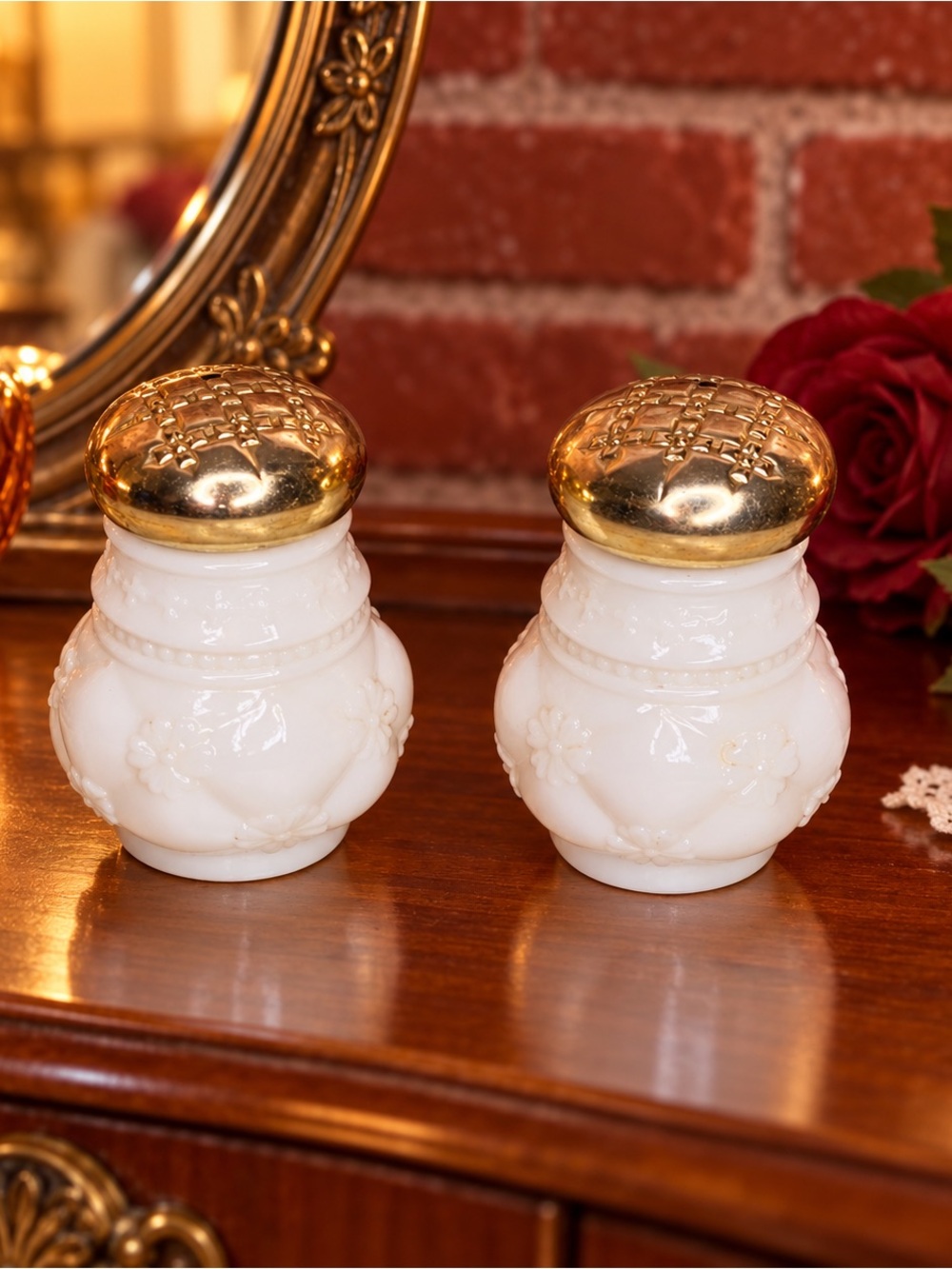 Vintage Avon White Milk Glass Sachet Set